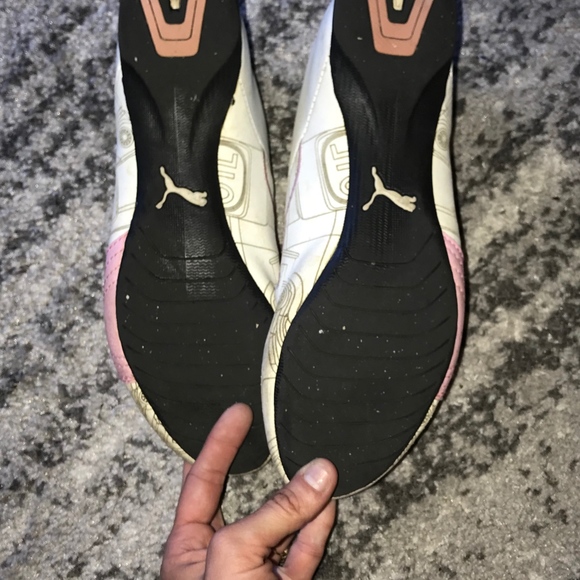 Shoes - Picture 5 of 5